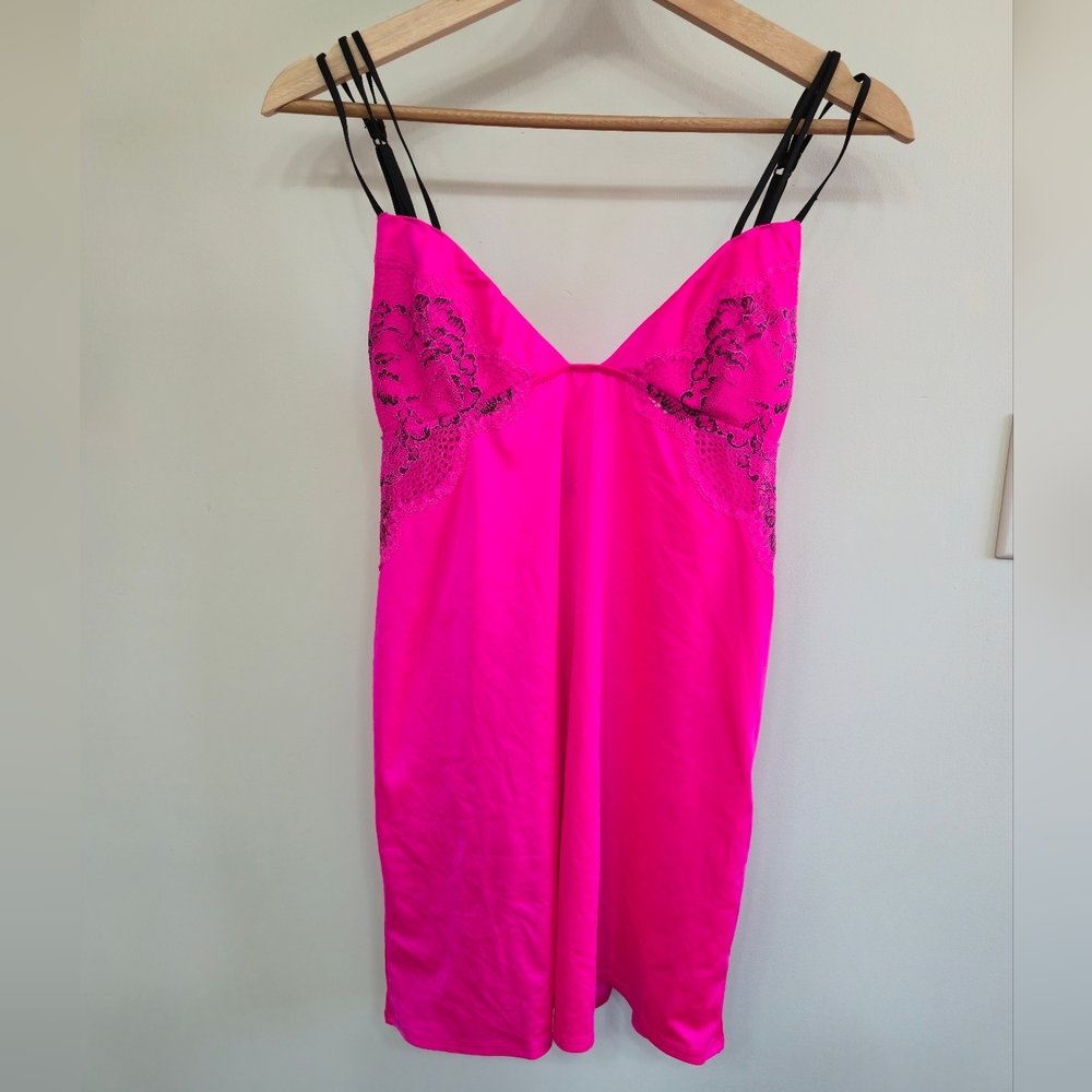 LA SENZA Hot Pink Irridescent Stretchy Nighty Slip w Black Lace Detail, Small
